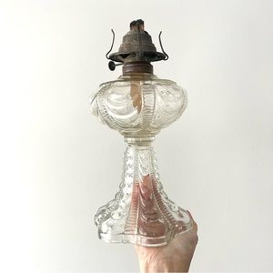 Antique EAPG Coolidge Drape Glass oil lamp good condition unique and spe…